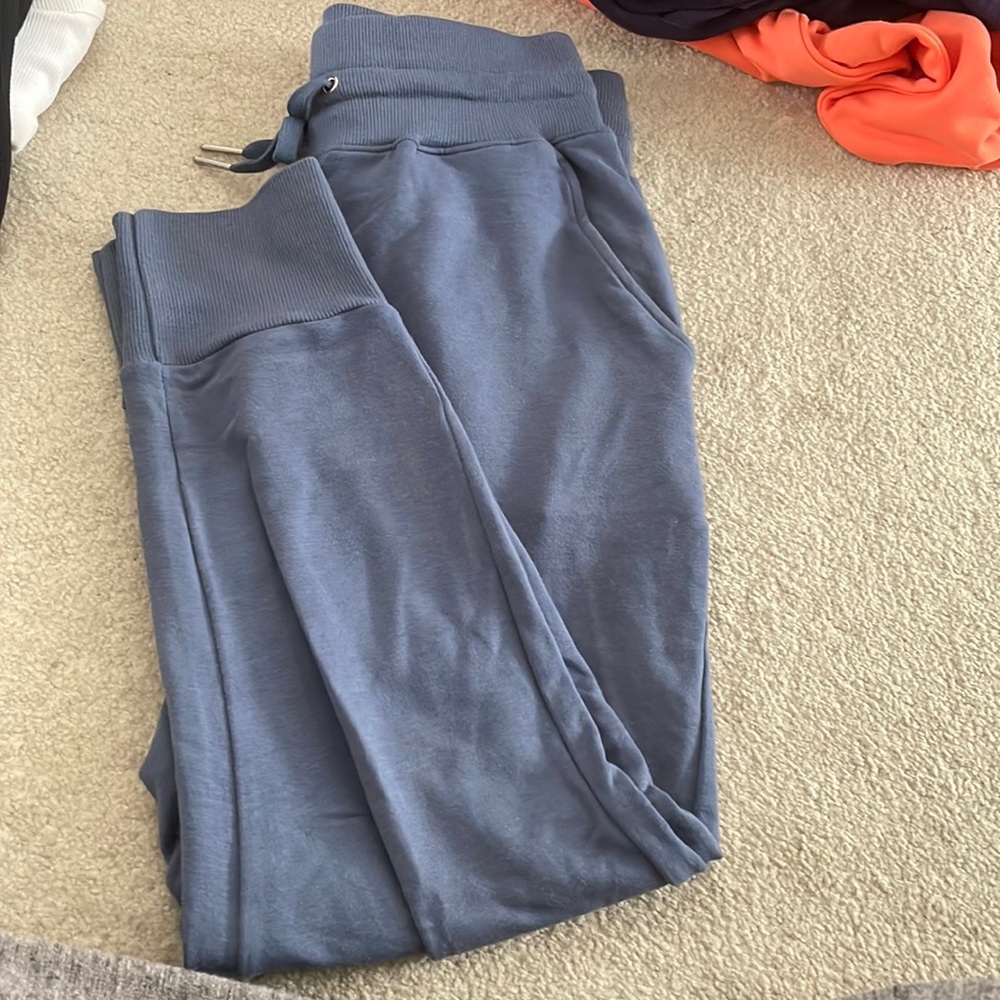 Zella capris joggers